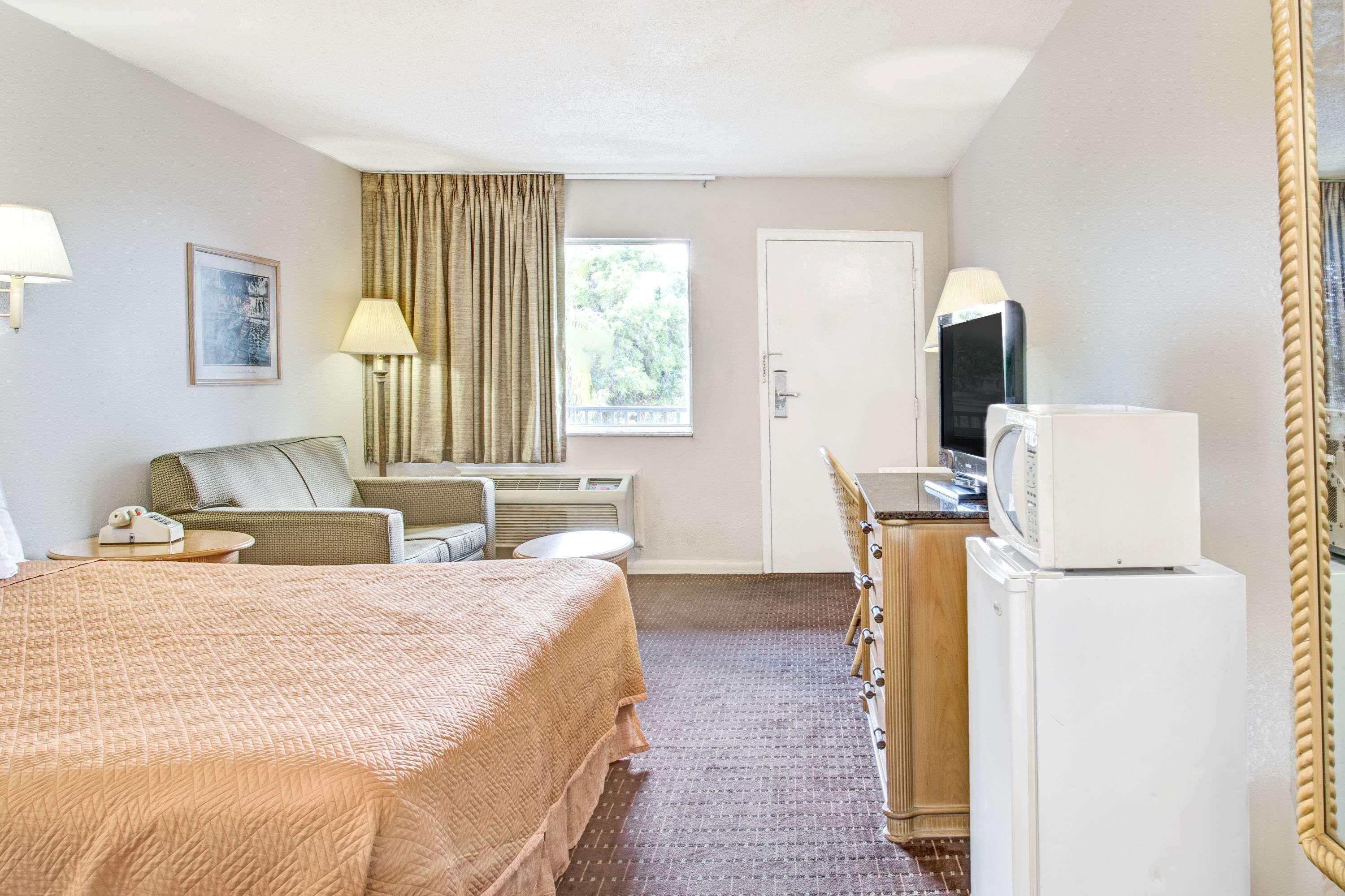 Super 8 By Wyndham Kissimmee Motel Dış mekan fotoğraf