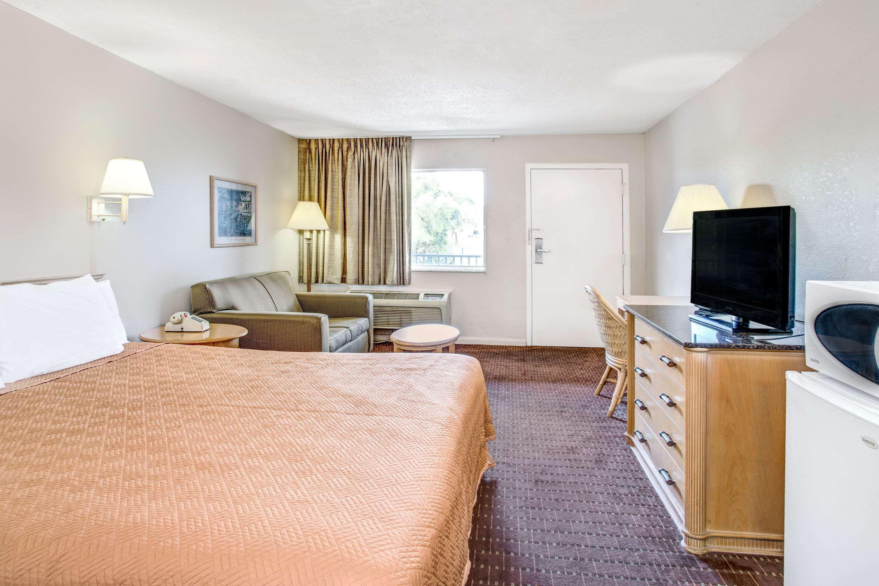 Super 8 By Wyndham Kissimmee Motel Dış mekan fotoğraf